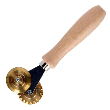 https://cdn.shopify.com/s/files/1/0041/7175/9729/products/brass-double-fluted-and-straight-pasta-cutter_384x384.jpg?v=1647440449