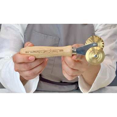 Brass Fluted Double Pasta & Pastry Wheel - q.b. cucina