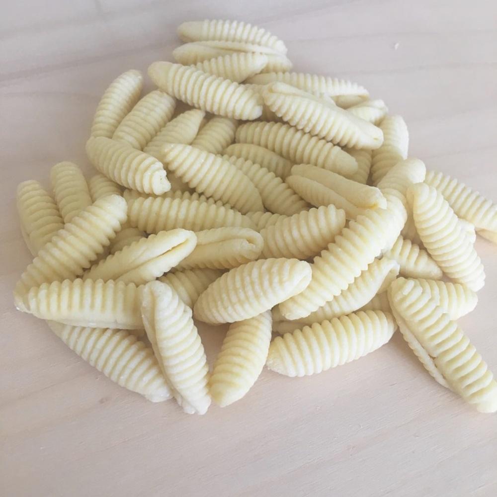 Cookistry's Kitchen Gadget and Food Reviews: How to Use a Cavatelli Maker