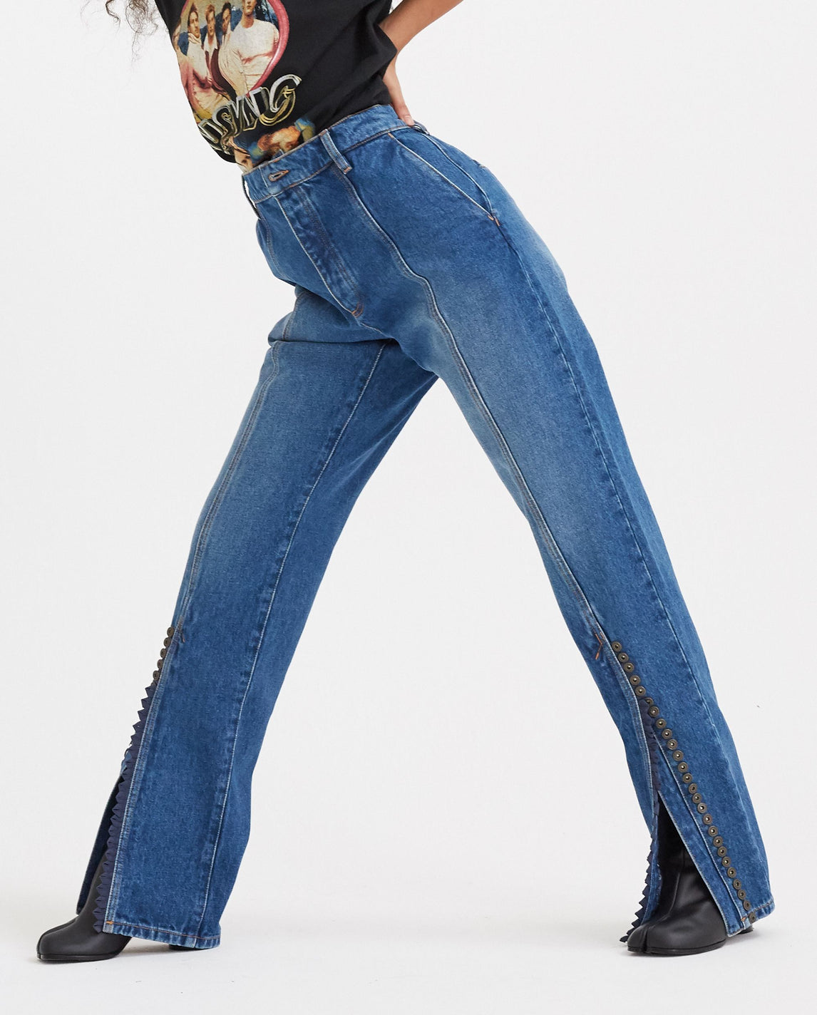 button leg jeans