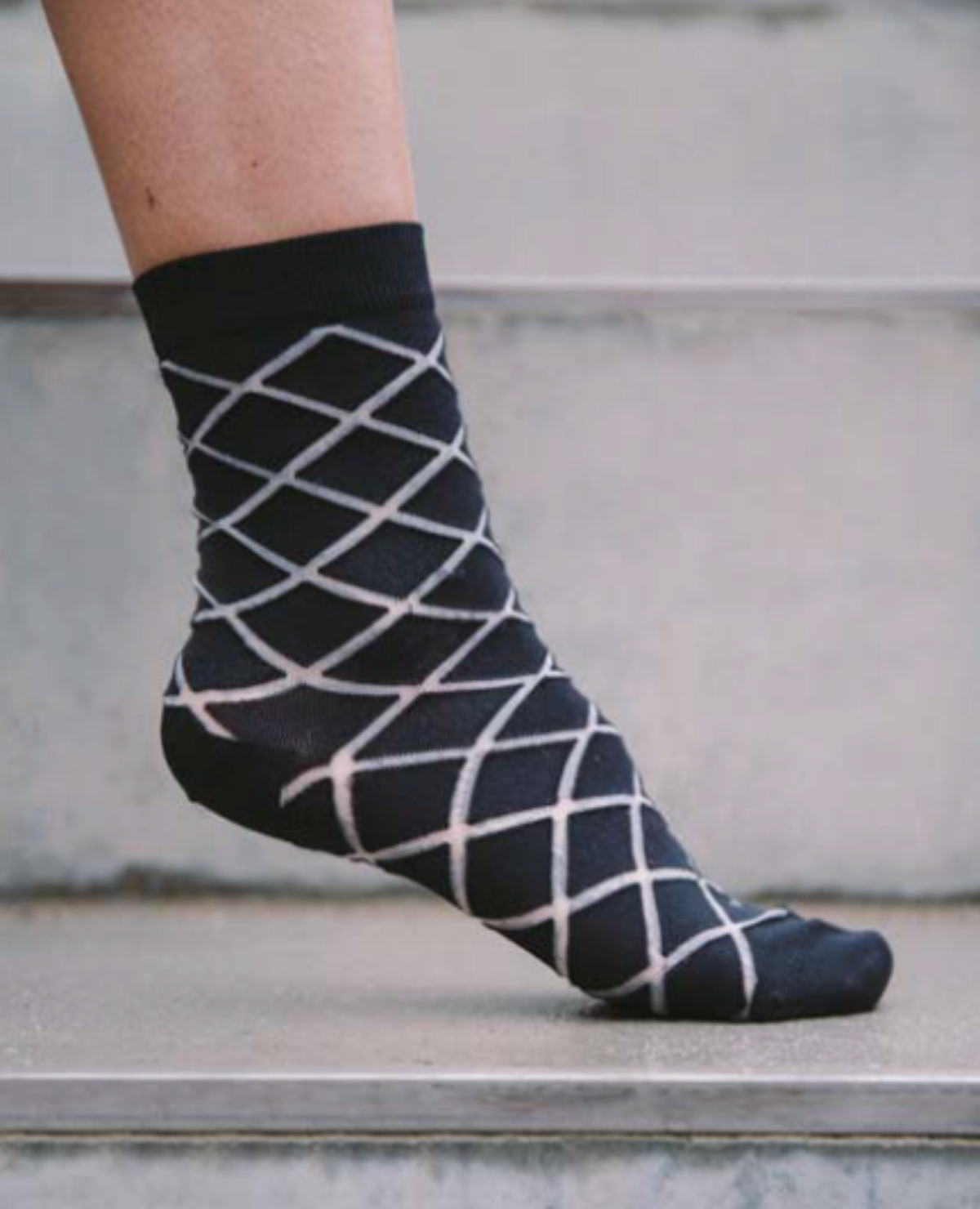 HENRIK VIBSKOV Checked Femme Socks / Black Checks