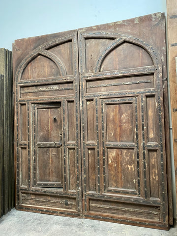 Restoring the Timeless Beauty of Antique Doors: A Journey into the Antique Doors of India