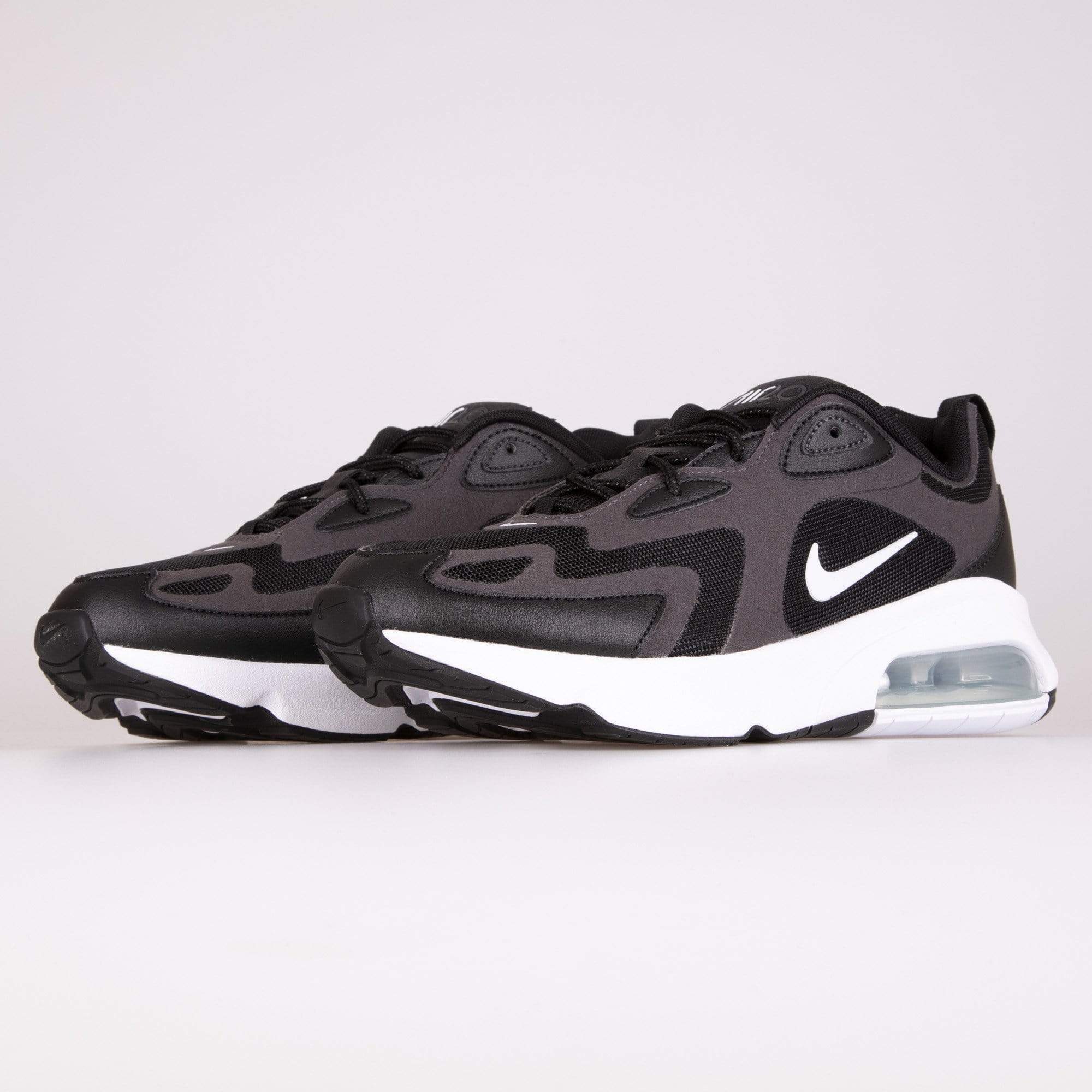 black and white nike 200