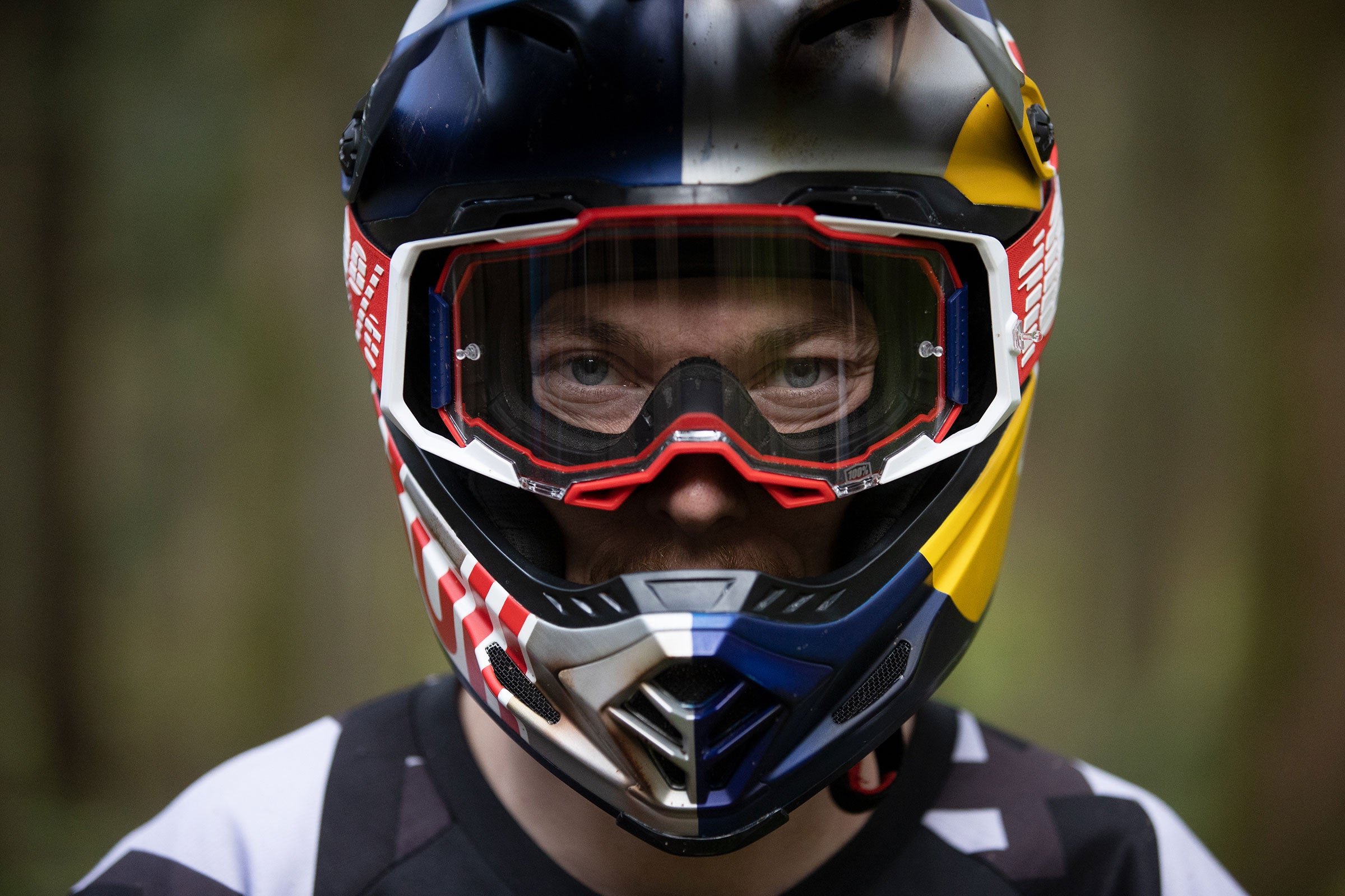 Thomas Genon in Aircraft 2 Helmet Armega Goggles