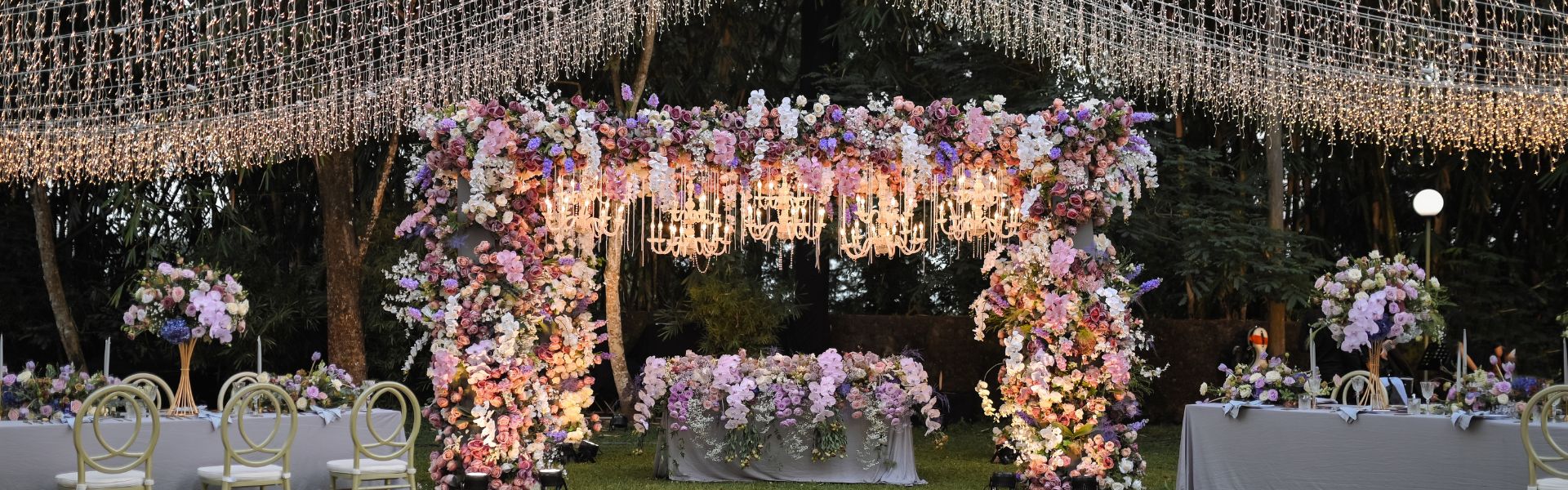 beautiful wedding arch 