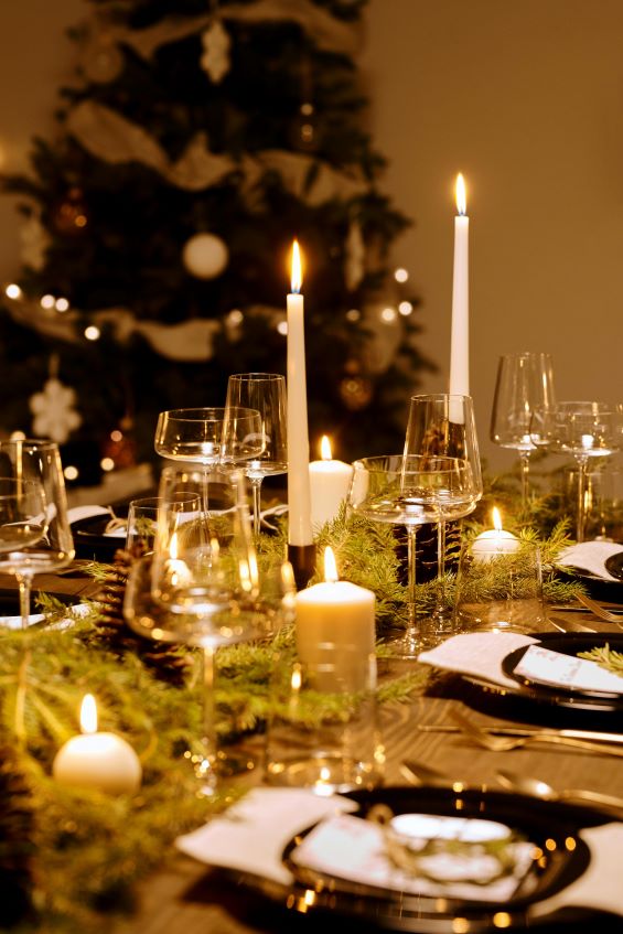 elegant christmas table setup