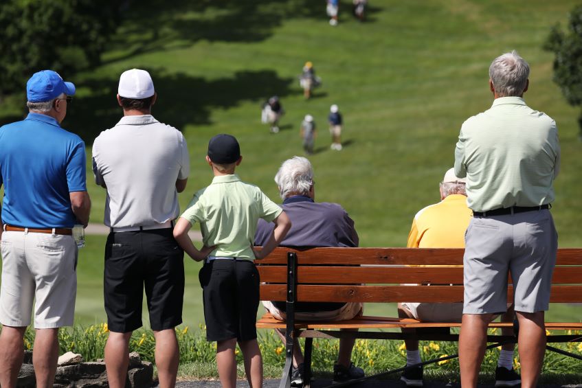 golf tournament spectators