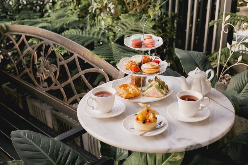 outdoor afternoon tea set