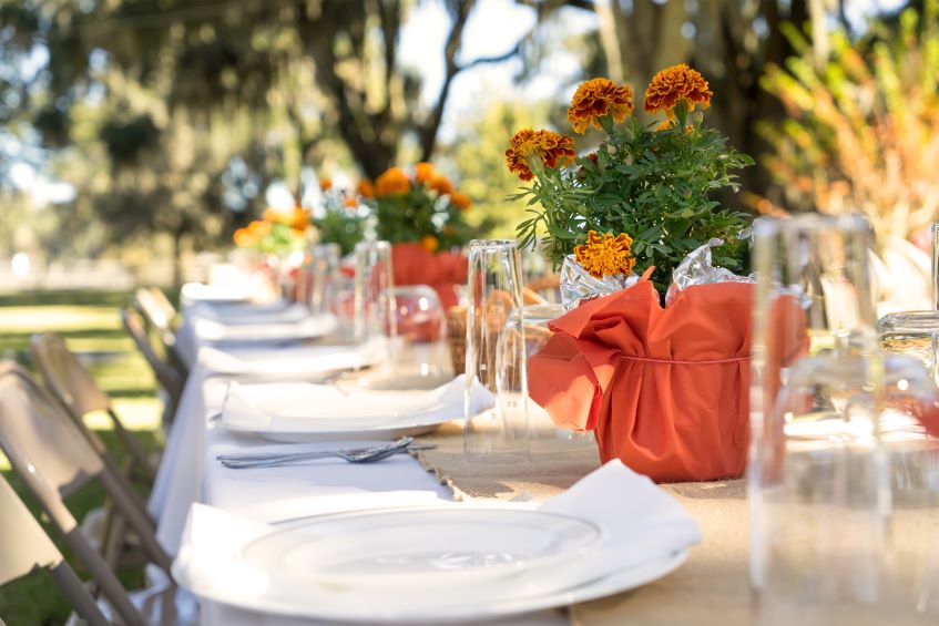 outdoor table settings
