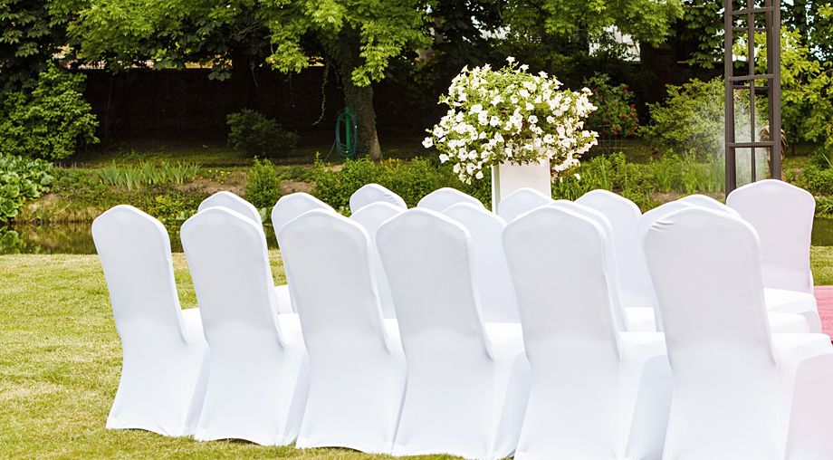 outdoor wedding chairs