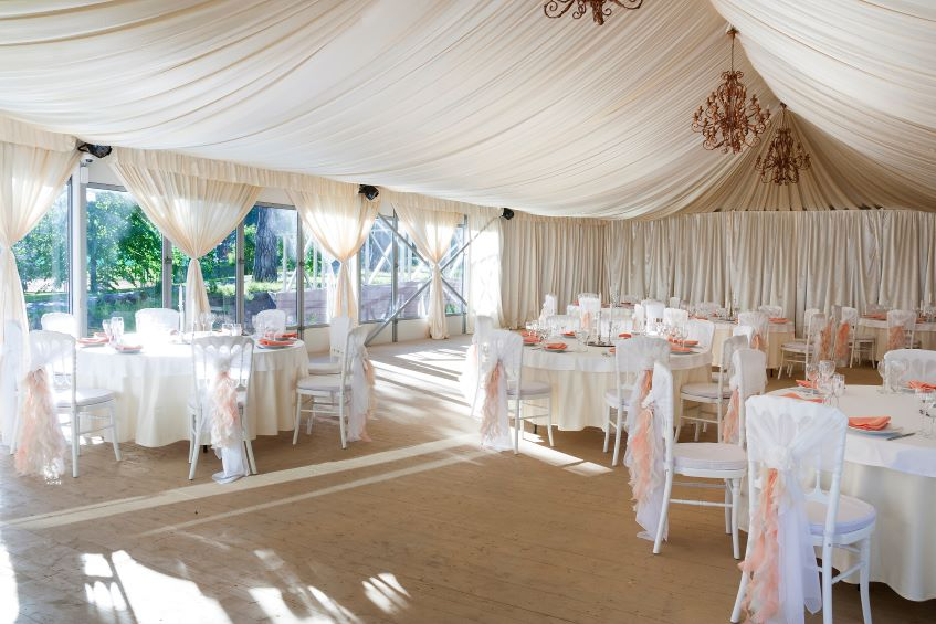 outdoor wedding drapes