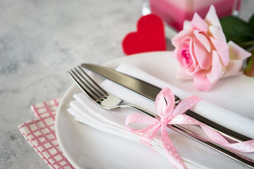 valentine table setting