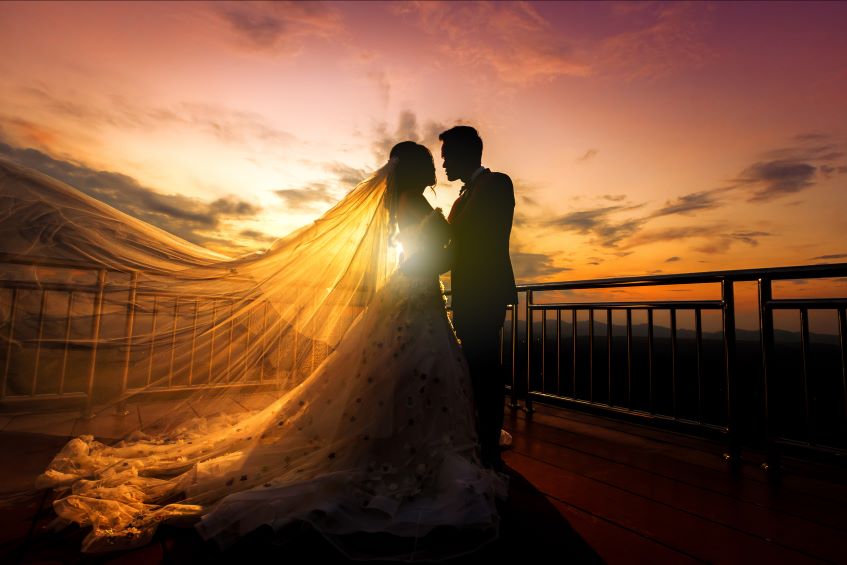 wedding couple silhoutte