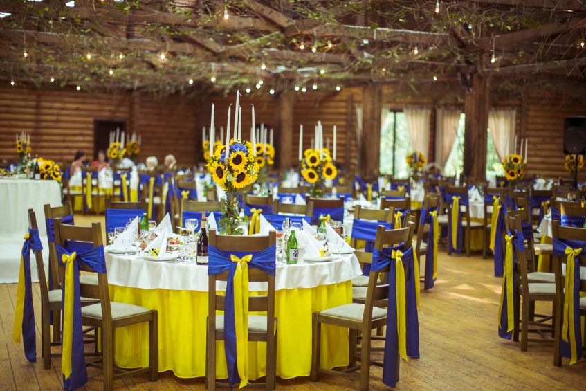 yellow round tablecloths
