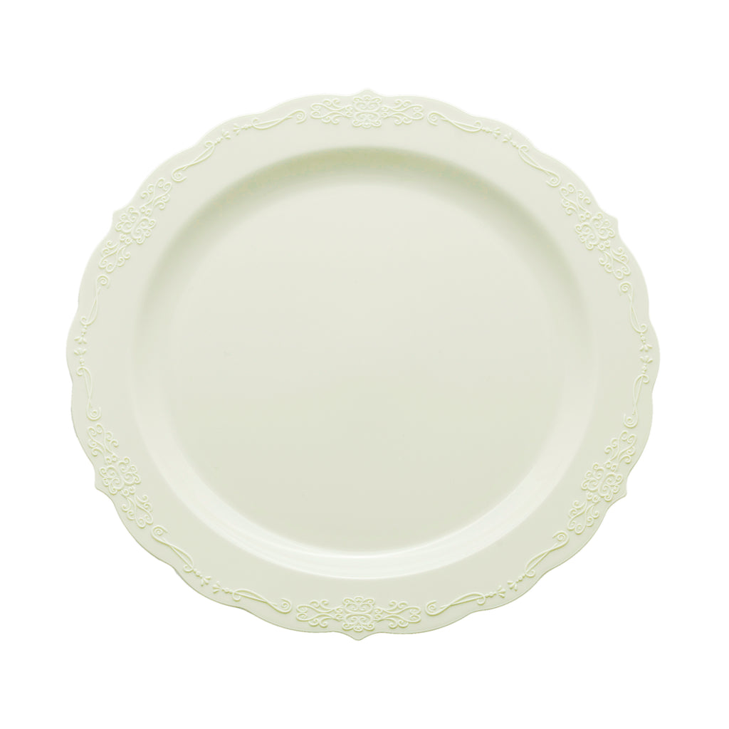 plastic dinnerware