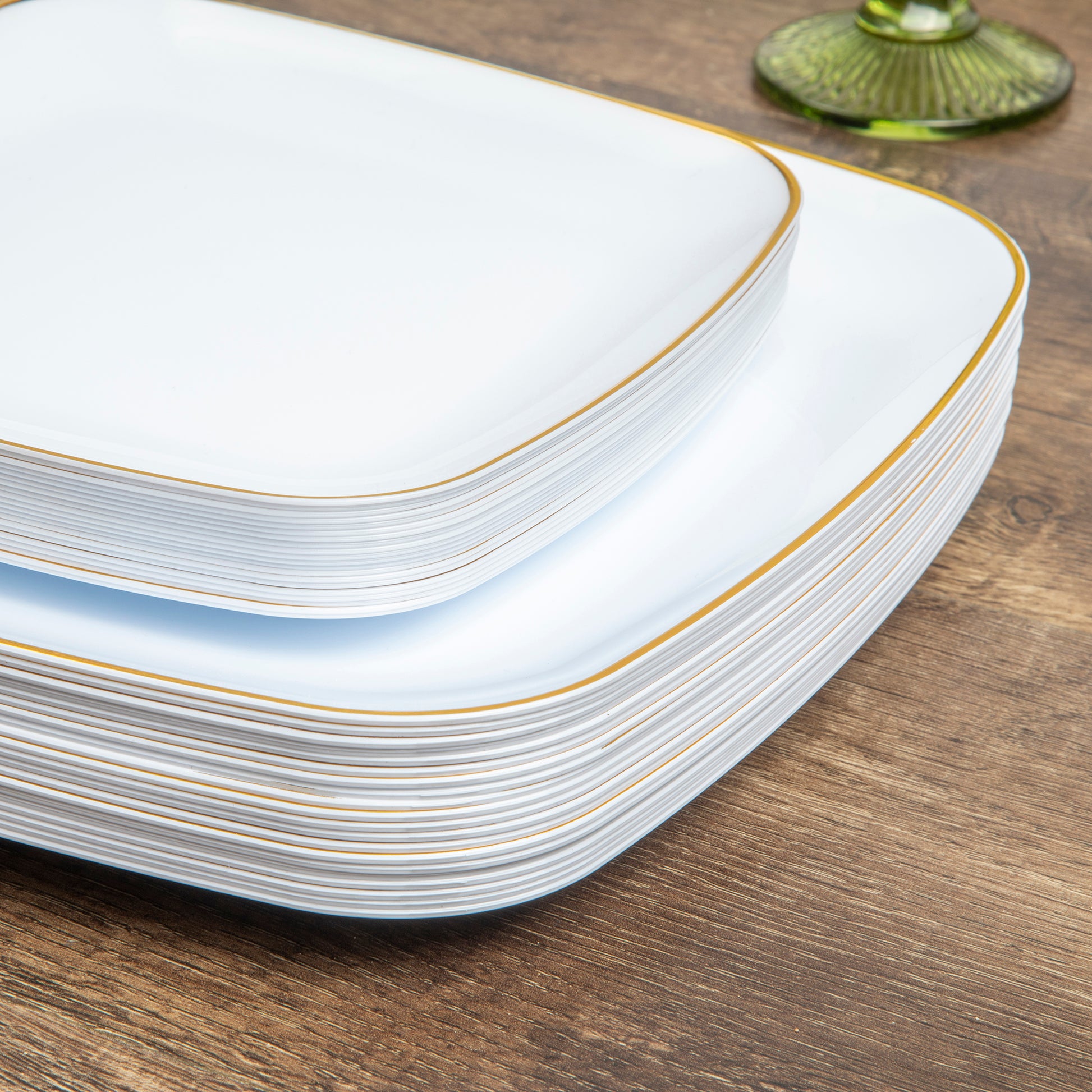 Square Modern Disposable Plastic Plates 40 Pcs Combo Pack White Gold Trimmed2 ?v=1664225697&width=1946