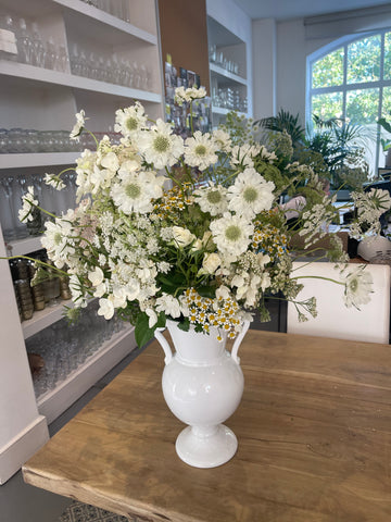 How to Create the Perfect Meadow Vase with Lucy Vail – Rebecca Udall