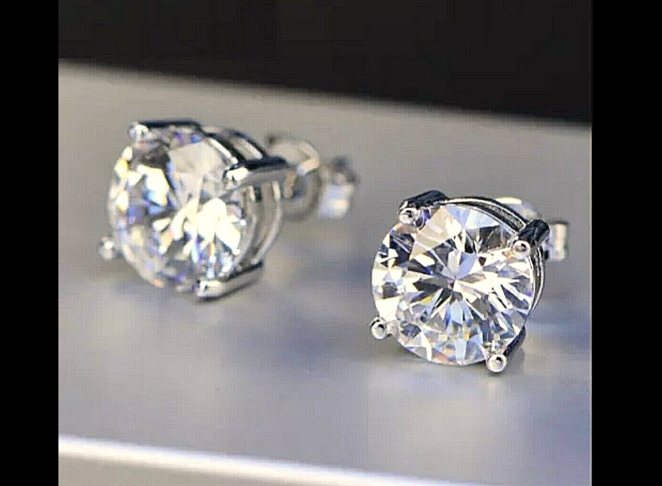 3.20 Carat Round Cut Diamond Stud Earrings Platinum – EmeraldsMaravellous