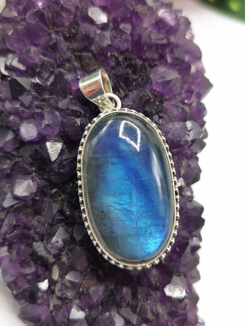 Labradorite stone pendant for jewelry made in 925 sterling silver | ge