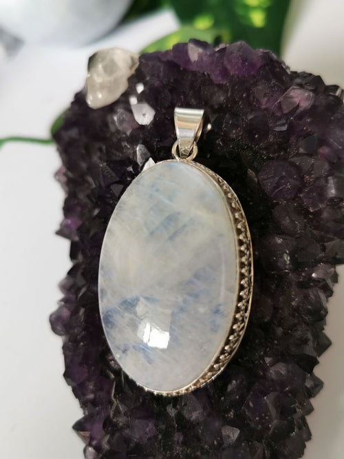 Rainbow Moonstone Pendant made in 925 sterling silver | gemstone jewel