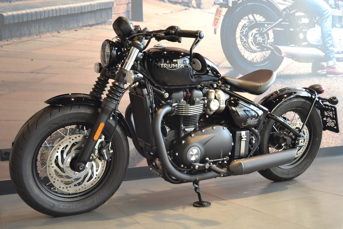 Triumph Bonneville Bobber Black