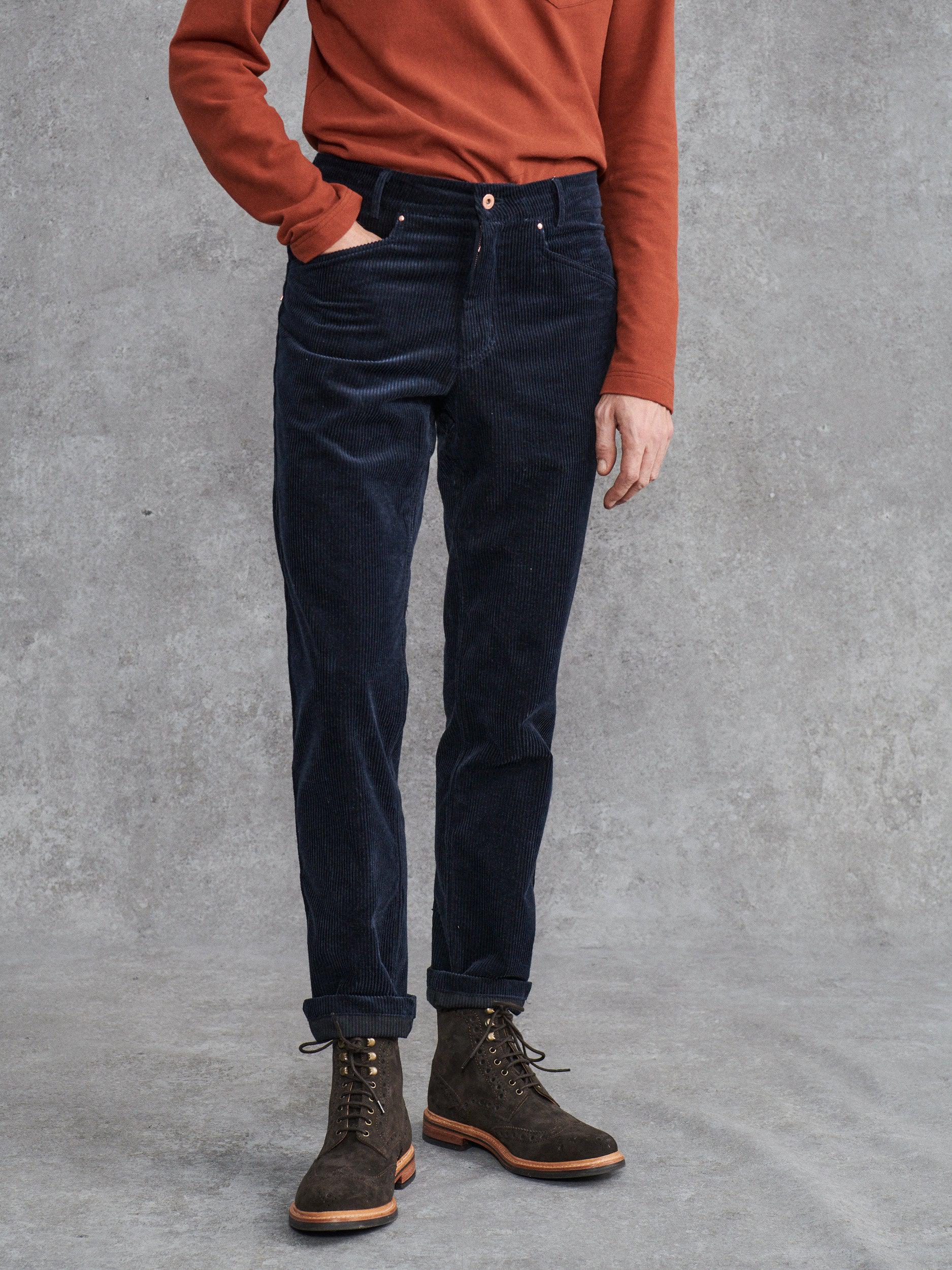 PWVC AW22 ECOM 02 BEETLE CORD JEANS NAVY 015