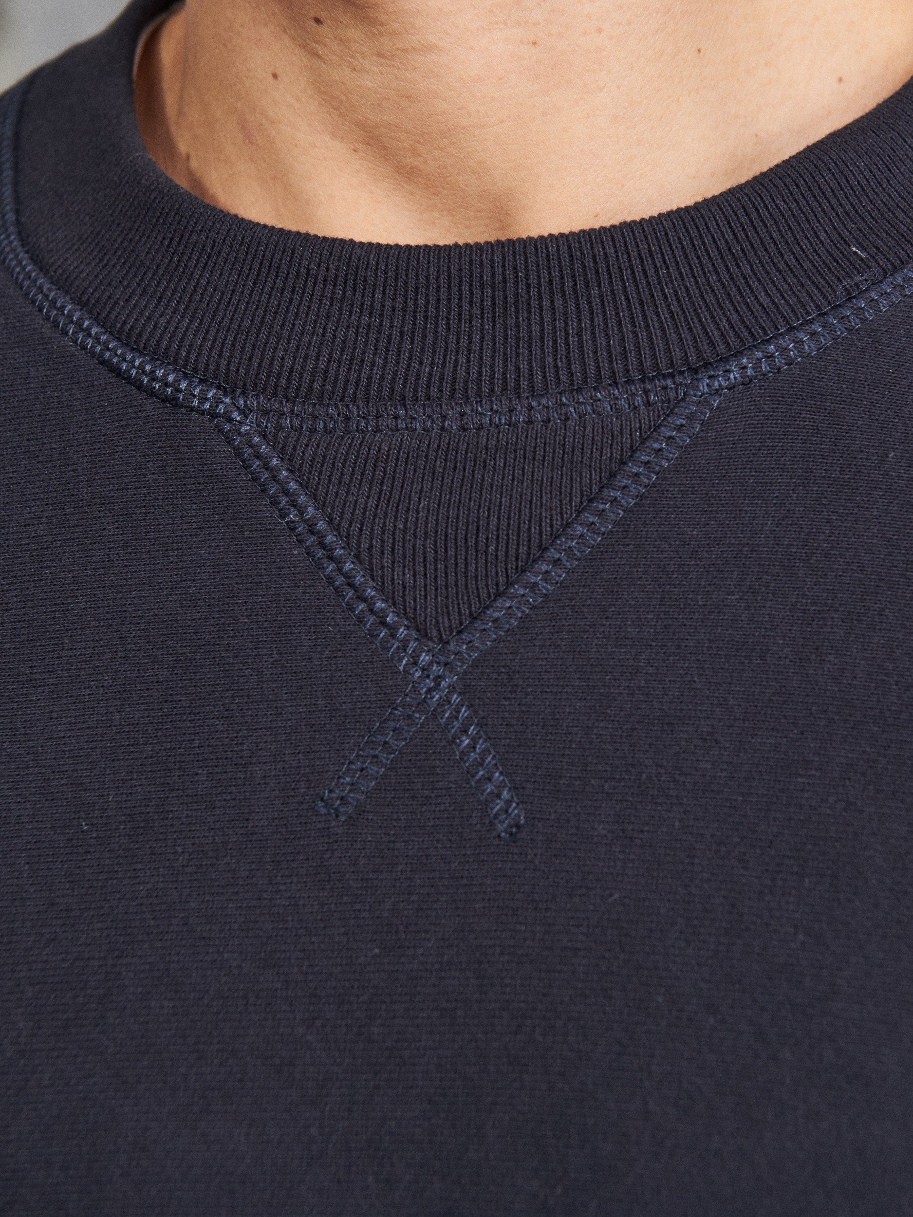 PWVC AW22 ECOM 48 JERSEY CREWNECK NAVY 037