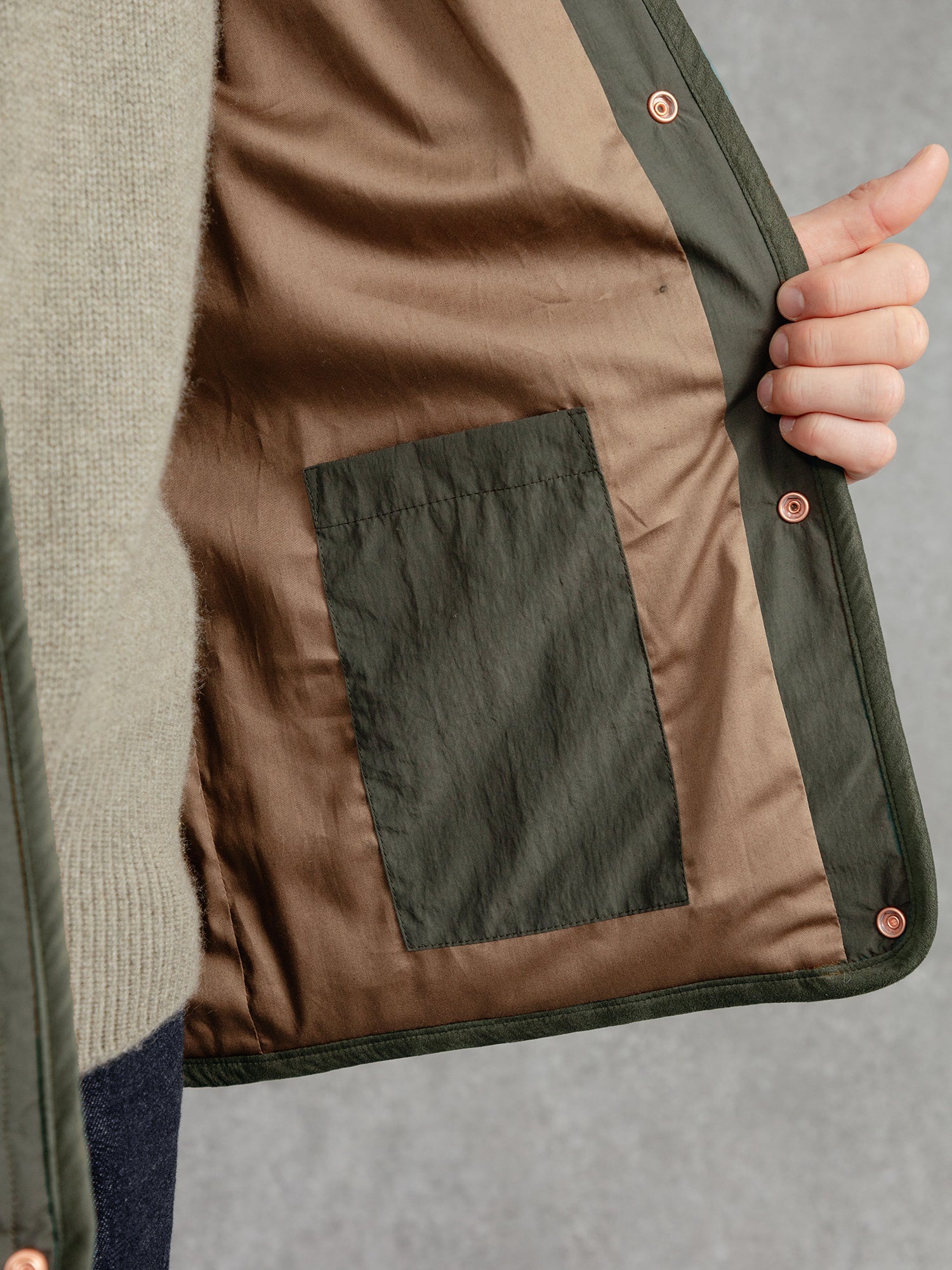 PWVC AW23 ECOMM THE URBAN HUSKY MOSS GREEN 256 89e1a4ce ae63 4c23 8511 3b27c490fe48