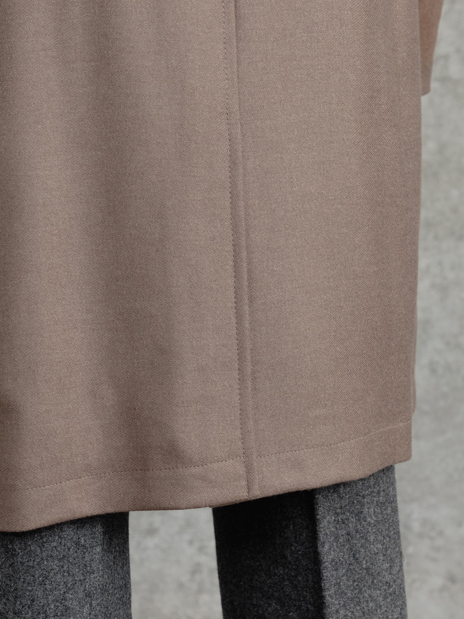 PWVC SS24 ECOMM LUKE DAY2 THE CASHMERE CREW COAT CAMEL 1071
