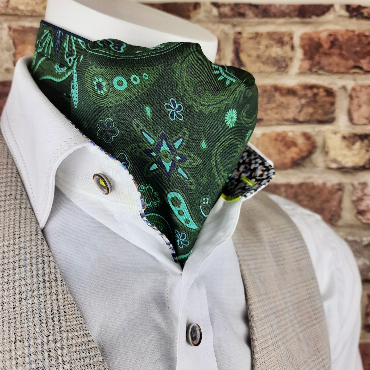 GreenPaisley Green Silk Cravat | Mens Green Cravats | Silk Cravate ...