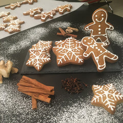 gingerbread cookies μπισκότα με πιπερόριζα (ginger), κανέλα και γαρύφαλλο