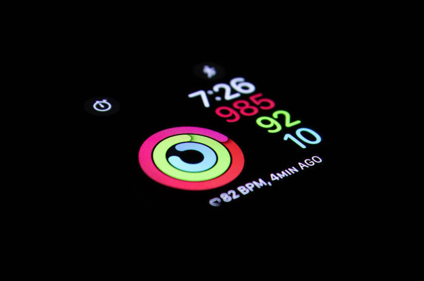 pantalla de Apple Watch modo oscuro