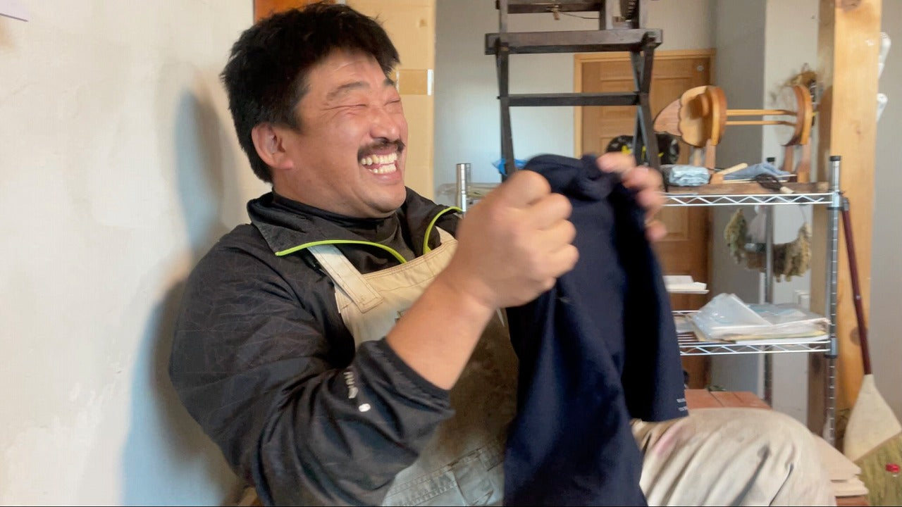 岩田がひま研にはじめてお邪魔したときに、メリノTシャツをプレゼントしていました。