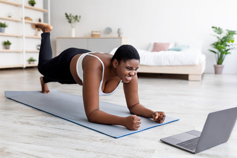 curvy-fit-black-woman-exercising