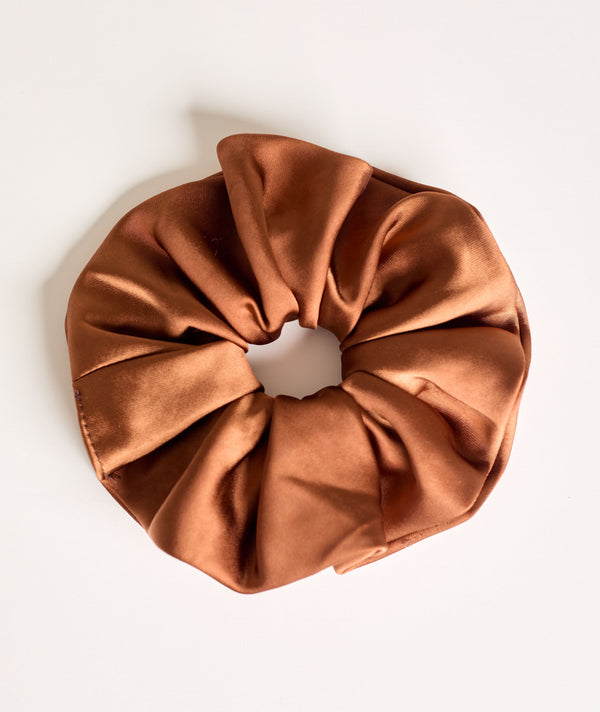 Medium Flat Velvet Hair Scrunchie - Champagne