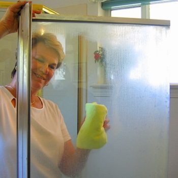 How to remove hard water stains from glass windows (video) - Life Should  Cost Less