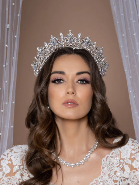 10 Bridal Tiaras That Are the Perfect Crowning Touch for Any