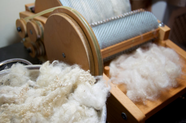 Drum carder and wool