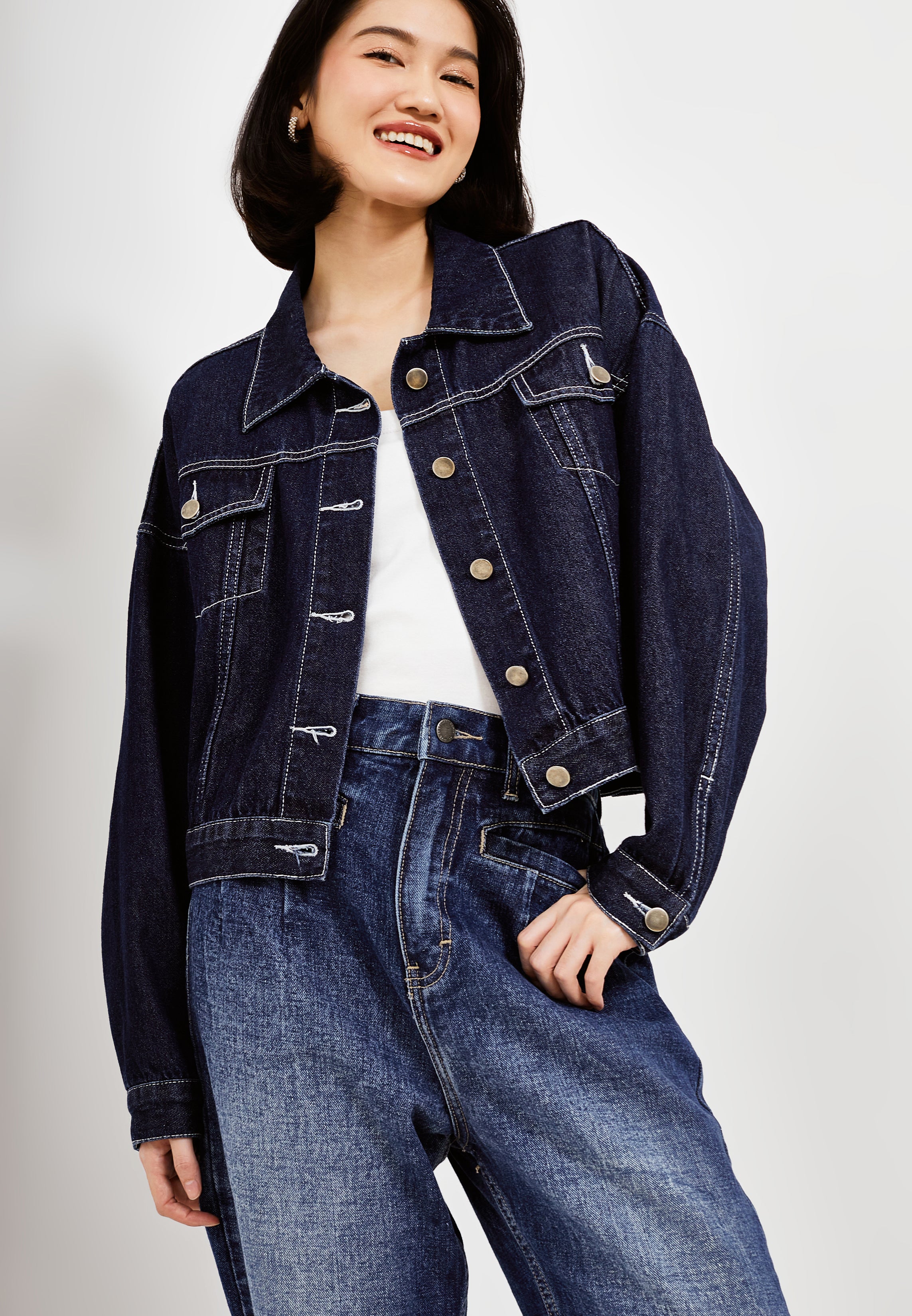 MORINA Denim Stiched Crop Jacket - Denim – NOA EVERYDAY