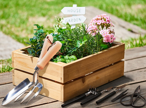 garden-tools-are-idea-gifts-for-your-garden-mom