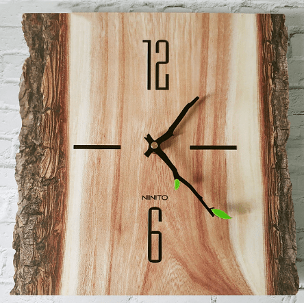 slice of a log-wood clock