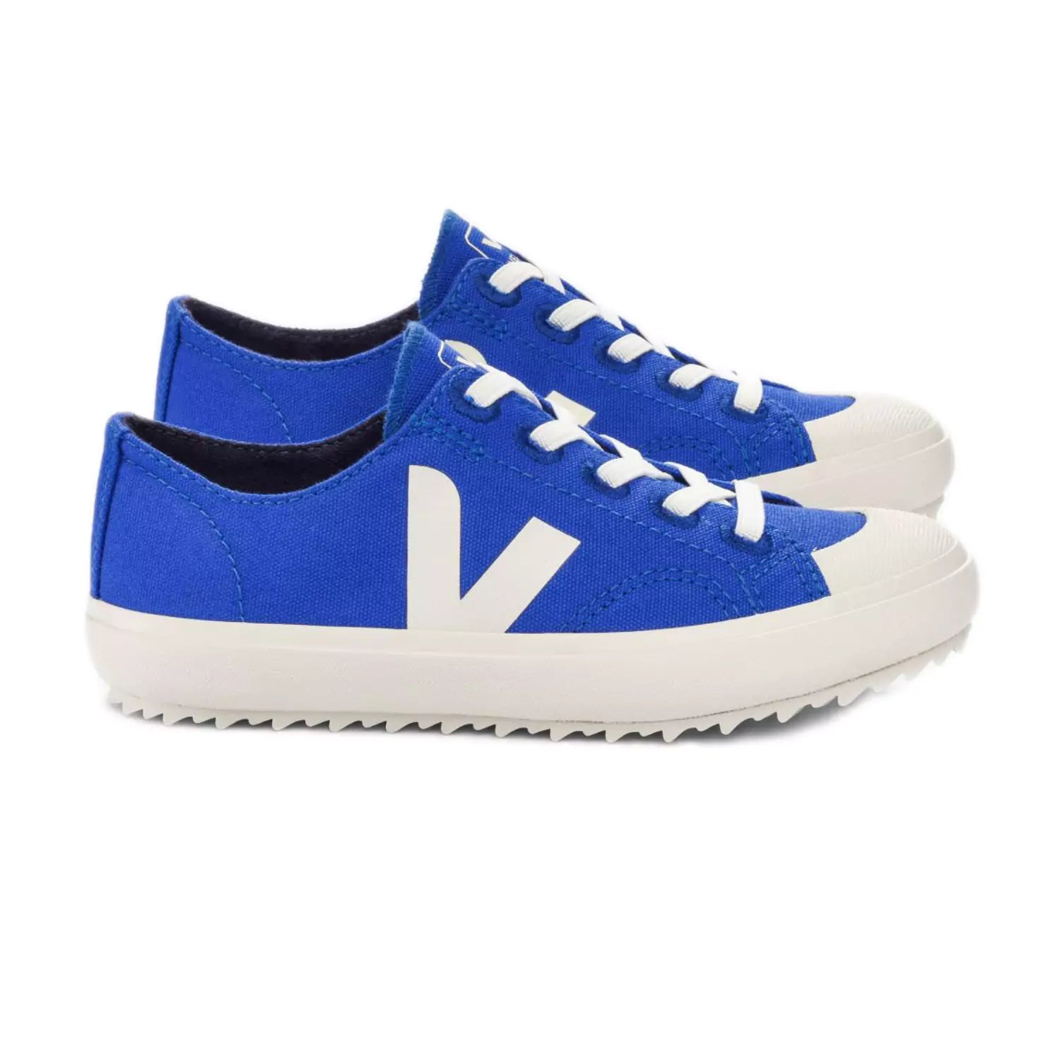 An image of Veja Kids Canvas Trainer: Comfortable, stylish & sustainable EU28/UK10.5