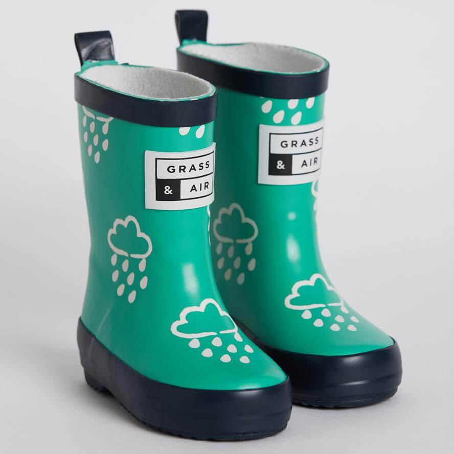 An image of Grass and Air Kids Colour Changing Kids Wellies + Bag UK7 / Green