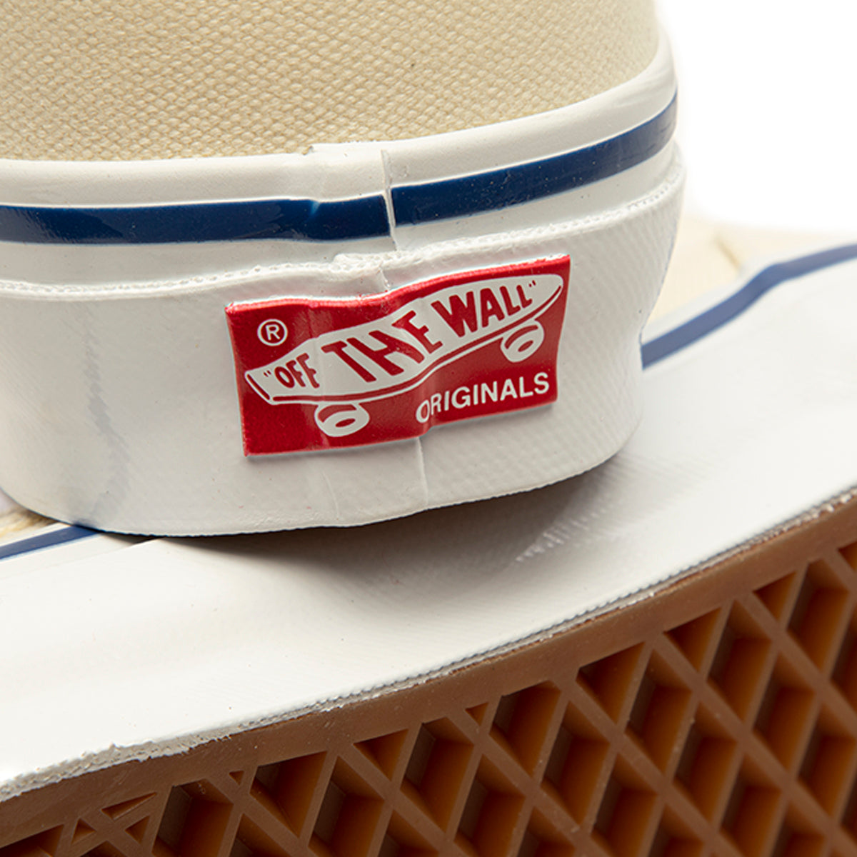 vans classic slip on white canvas