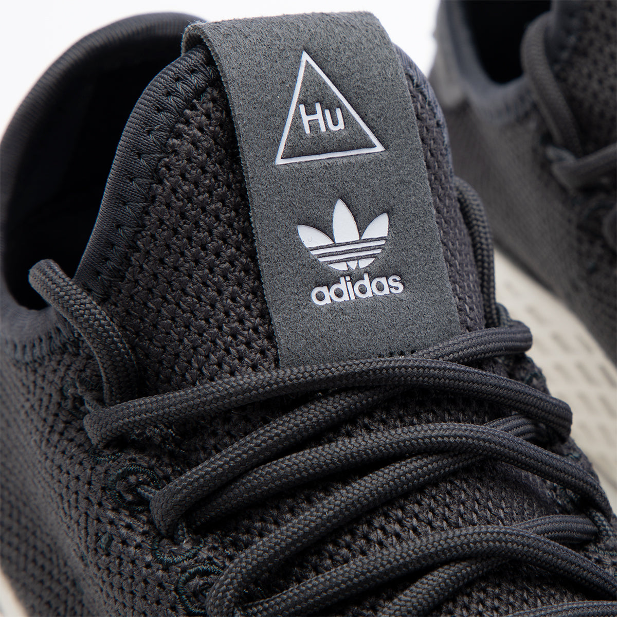 adidas pharrell williams carbon