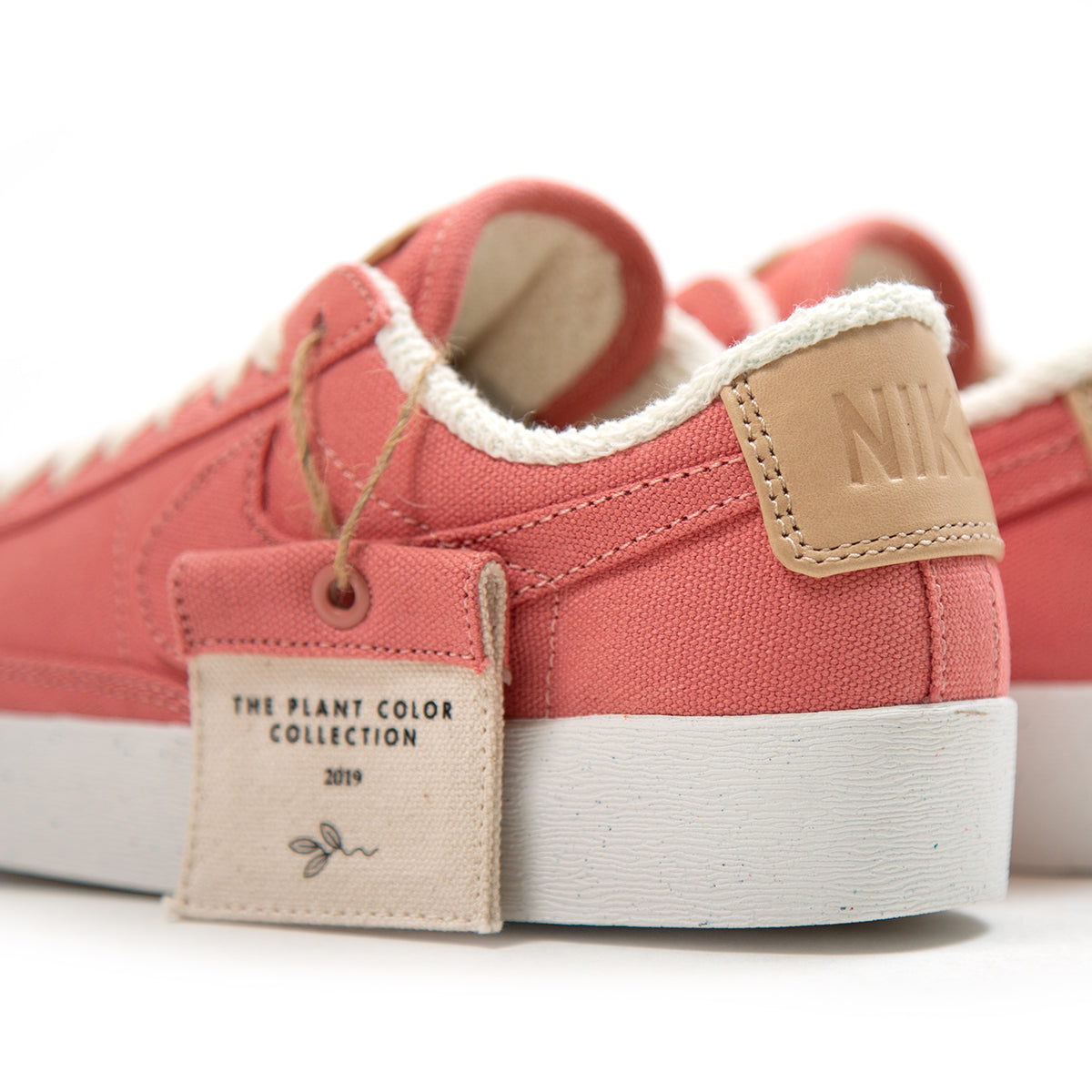 nike women's blazer low lx