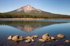 Mount McLoughlin on the other side of a reflective lake to illustrate Mount McLoughlin in Southern Oregon 
