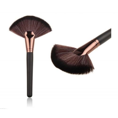 Black and Rose Gold Large Fan Makeup Brush 1