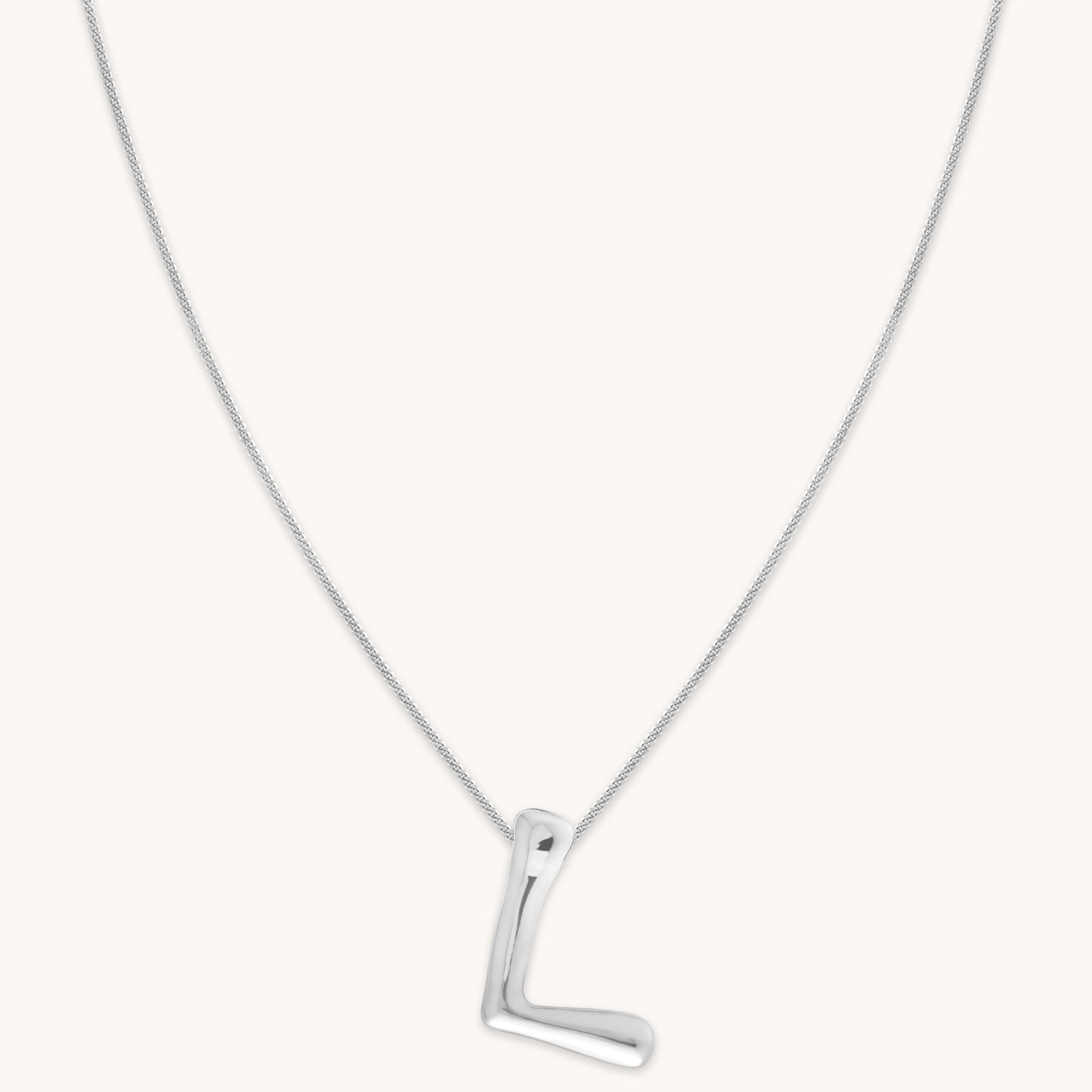 Astrid &amp; Miyu Initial Pendant Necklace L In Silver In White