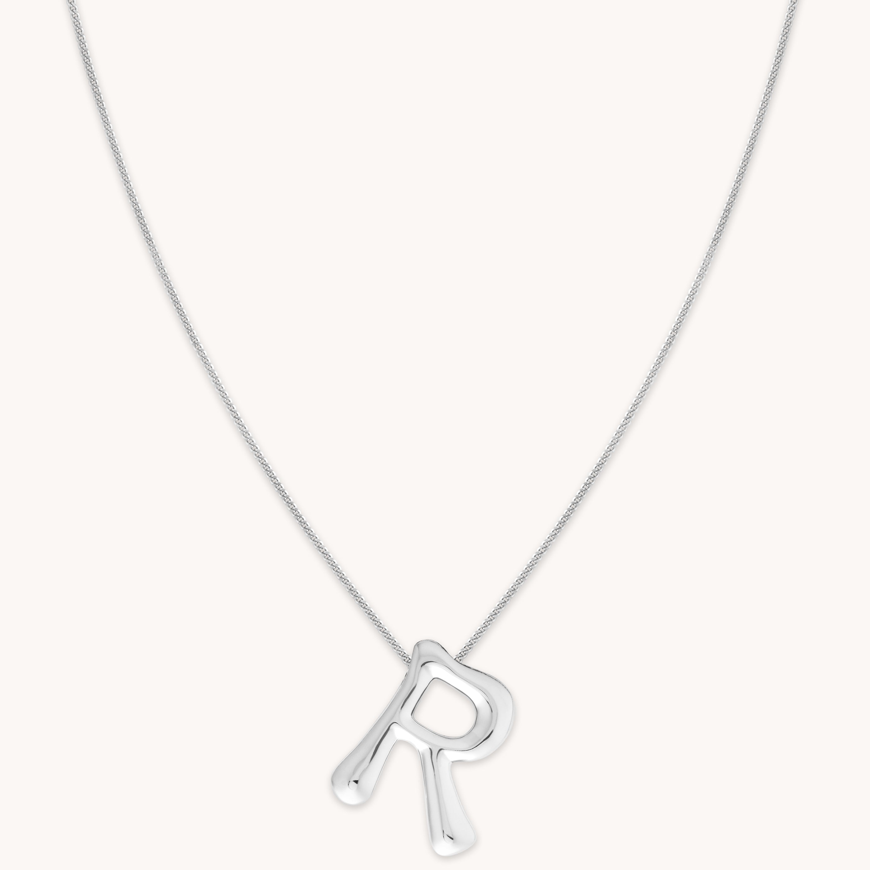 Astrid &amp; Miyu Initial Pendant Necklace R In Silver In Metallic